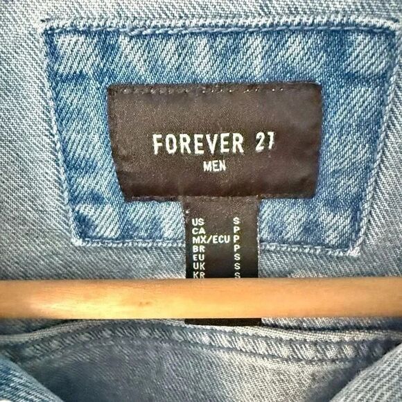 FOREVER 21 MEN | Denim Jean Jacket Distressed Worn In Medium Wash | Small - Picture 4 of 8